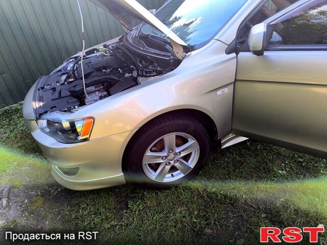 Мицубиси Лансер, объемом двигателя 2 л и пробегом 100 тыс. км за 8700 $, фото 6 на Automoto.ua