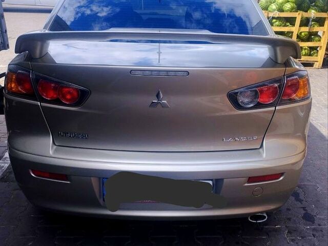 Мицубиси Лансер, объемом двигателя 2 л и пробегом 100 тыс. км за 8700 $, фото 1 на Automoto.ua