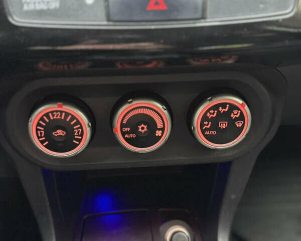 Міцубісі Lancer, об'ємом двигуна 2 л та пробігом 220 тис. км за 7450 $, фото 10 на Automoto.ua