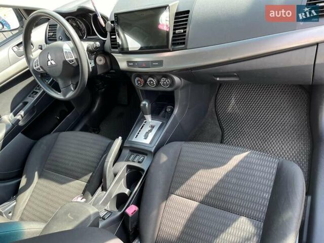 Мицубиси Лансер, объемом двигателя 2.36 л и пробегом 273 тыс. км за 9500 $, фото 4 на Automoto.ua