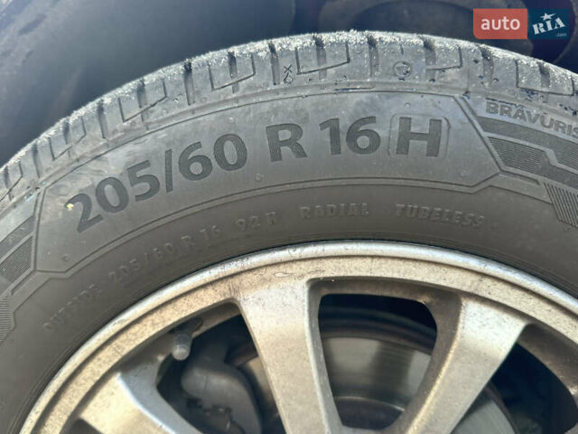 Мицубиси Лансер, объемом двигателя 1.6 л и пробегом 170 тыс. км за 8500 $, фото 6 на Automoto.ua