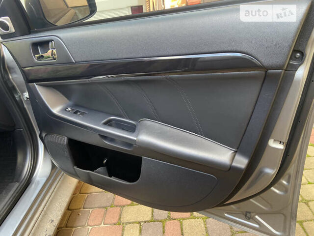 Мицубиси Лансер, объемом двигателя 2.4 л и пробегом 126 тыс. км за 11300 $, фото 13 на Automoto.ua