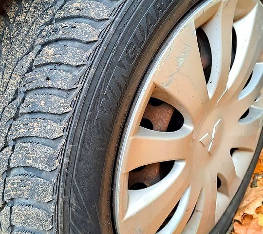 Сірий Міцубісі Lancer, об'ємом двигуна 1.6 л та пробігом 206 тис. км за 3300 $, фото 6 на Automoto.ua