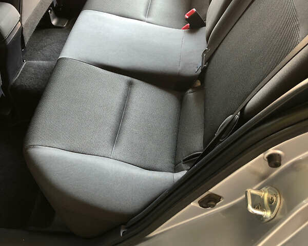 Серый Мицубиси Лансер, объемом двигателя 1.8 л и пробегом 120 тыс. км за 8000 $, фото 10 на Automoto.ua