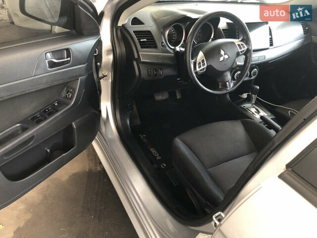 Серый Мицубиси Лансер, объемом двигателя 1.8 л и пробегом 120 тыс. км за 8000 $, фото 9 на Automoto.ua