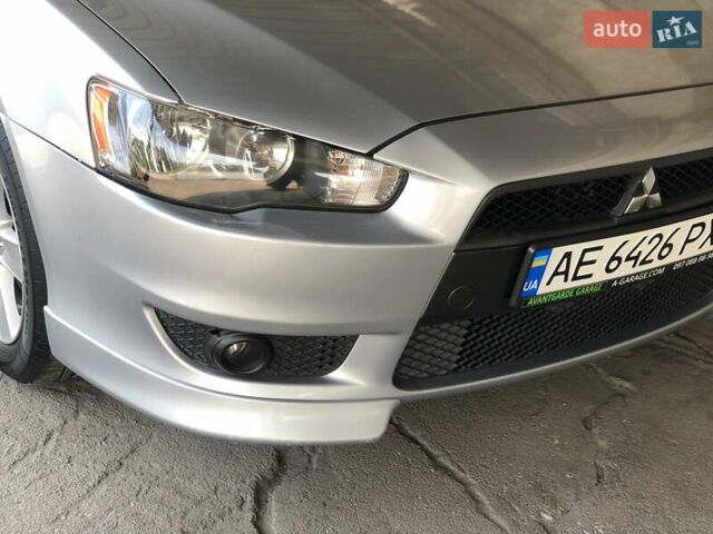 Серый Мицубиси Лансер, объемом двигателя 1.8 л и пробегом 120 тыс. км за 8000 $, фото 1 на Automoto.ua