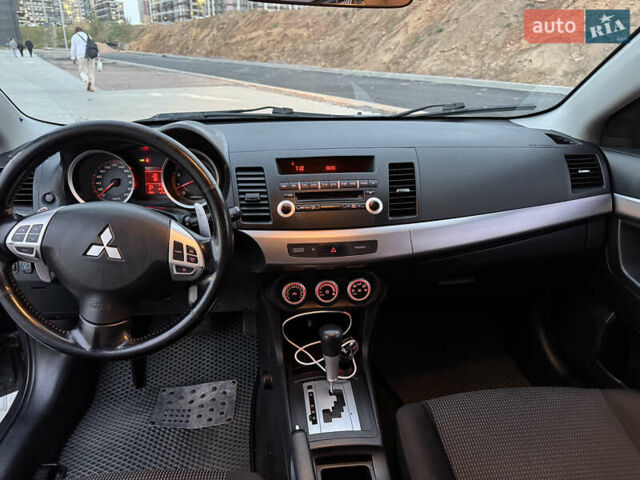 Серый Мицубиси Лансер, объемом двигателя 1.8 л и пробегом 248 тыс. км за 6400 $, фото 7 на Automoto.ua