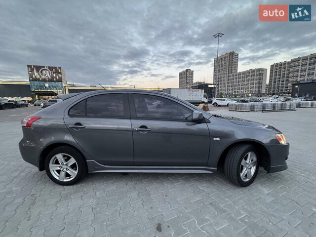 Серый Мицубиси Лансер, объемом двигателя 1.8 л и пробегом 248 тыс. км за 6400 $, фото 9 на Automoto.ua