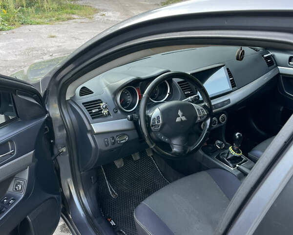 Міцубісі Lancer 2009 у Львові на Automoto.ua Сірий Міцубісі Lancer, об'ємом двигуна 2 л та пробігом 268 тис. км за 5900 $, фото 9 на Automoto.ua