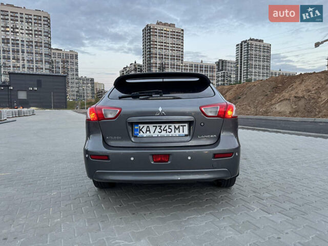 Серый Мицубиси Лансер, объемом двигателя 1.8 л и пробегом 248 тыс. км за 6400 $, фото 3 на Automoto.ua