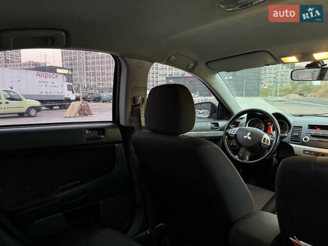 Серый Мицубиси Лансер, объемом двигателя 1.8 л и пробегом 248 тыс. км за 6400 $, фото 11 на Automoto.ua