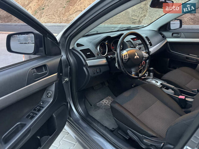 Серый Мицубиси Лансер, объемом двигателя 1.8 л и пробегом 248 тыс. км за 6400 $, фото 6 на Automoto.ua