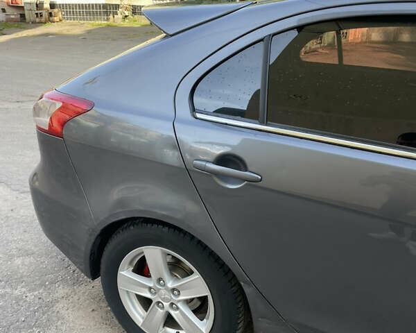 Міцубісі Lancer 2009 у Львові на Automoto.ua Сірий Міцубісі Lancer, об'ємом двигуна 2 л та пробігом 268 тис. км за 5900 $, фото 3 на Automoto.ua