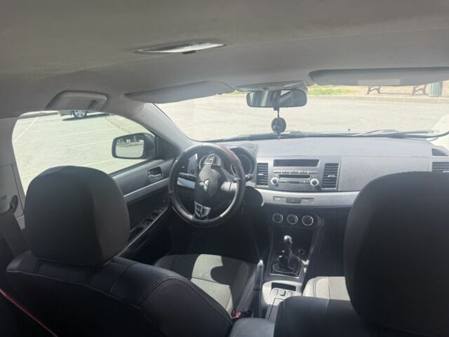 Серый Мицубиси Лансер, объемом двигателя 1.8 л и пробегом 320 тыс. км за 5700 $, фото 5 на Automoto.ua