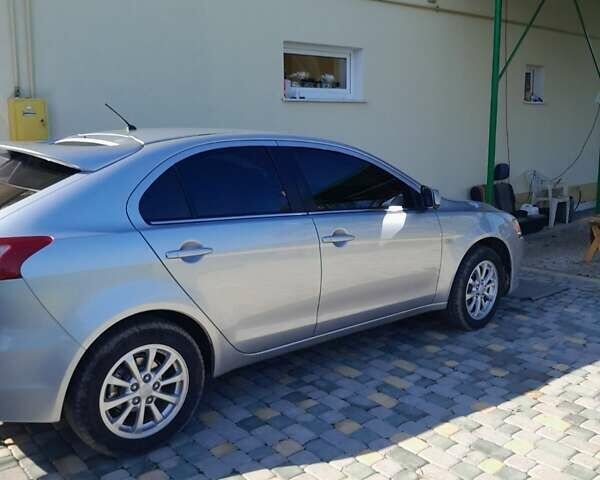 Серый Мицубиси Лансер, объемом двигателя 1.8 л и пробегом 225 тыс. км за 7680 $, фото 4 на Automoto.ua