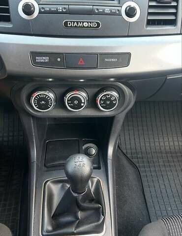 Міцубісі Lancer 2011 у Миколаєві на Automoto.ua Сірий Міцубісі Lancer, об'ємом двигуна 1.6 л та пробігом 94 тис. км за 7999 $, фото 7 на Automoto.ua