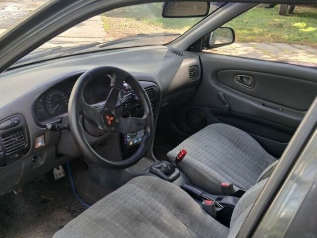 Серый Мицубиси Лансер, объемом двигателя 0 л и пробегом 111 тыс. км за 57000 $, фото 3 на Automoto.ua