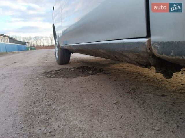 Серый Мицубиси Лансер, объемом двигателя 1.3 л и пробегом 390 тыс. км за 1800 $, фото 46 на Automoto.ua