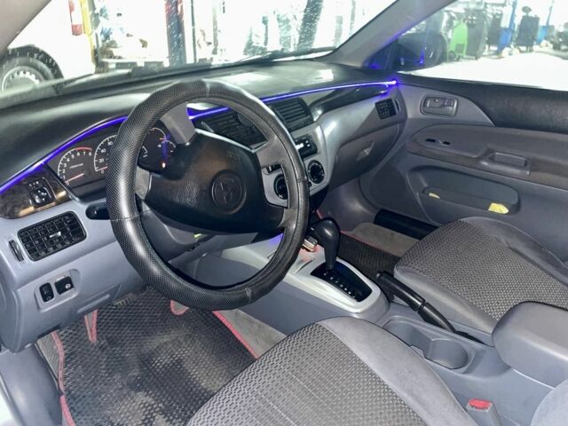 Сірий Міцубісі Lancer, об'ємом двигуна 2 л та пробігом 3 тис. км за 3850 $, фото 4 на Automoto.ua