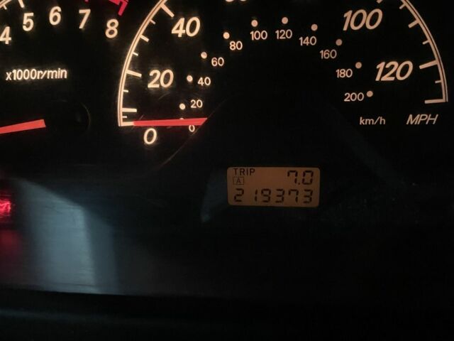 Сірий Міцубісі Lancer, об'ємом двигуна 2 л та пробігом 3 тис. км за 3850 $, фото 2 на Automoto.ua