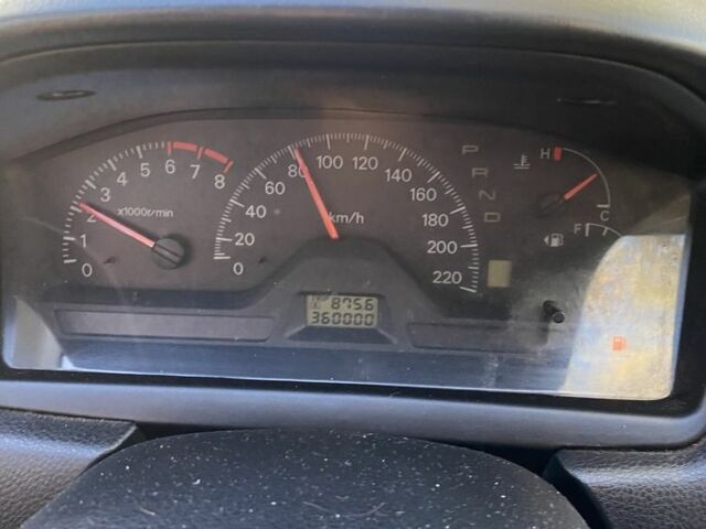 Серый Мицубиси Лансер, объемом двигателя 1.6 л и пробегом 360 тыс. км за 3000 $, фото 4 на Automoto.ua