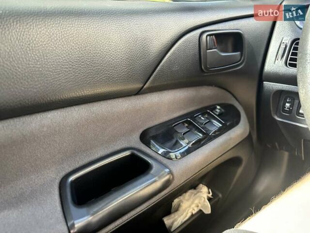 Сірий Міцубісі Lancer, об'ємом двигуна 1.58 л та пробігом 167 тис. км за 5100 $, фото 42 на Automoto.ua