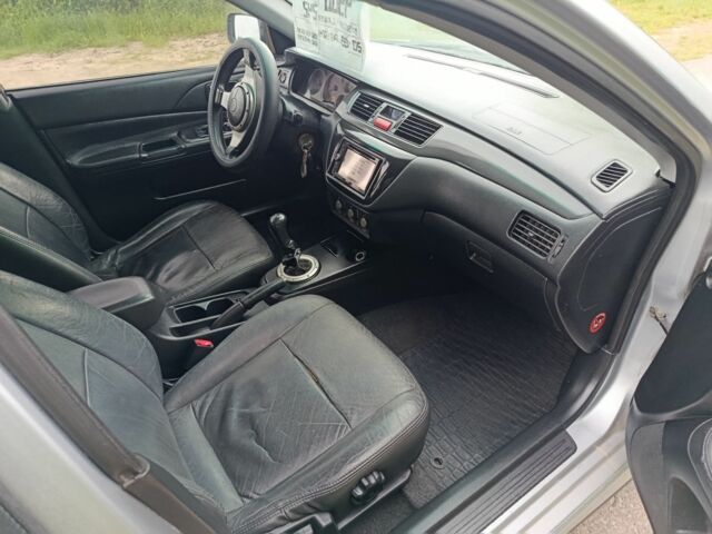 Сірий Міцубісі Lancer, об'ємом двигуна 2 л та пробігом 240 тис. км за 3500 $, фото 5 на Automoto.ua