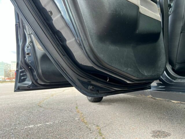 Серый Мицубиси Лансер, объемом двигателя 1.6 л и пробегом 490 тыс. км за 1799 $, фото 20 на Automoto.ua