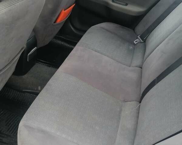 Міцубісі Lancer 2004 у Харкові на Automoto.ua Сірий Міцубісі Lancer, об'ємом двигуна 1.58 л та пробігом 248 тис. км за 3550 $, фото 2 на Automoto.ua