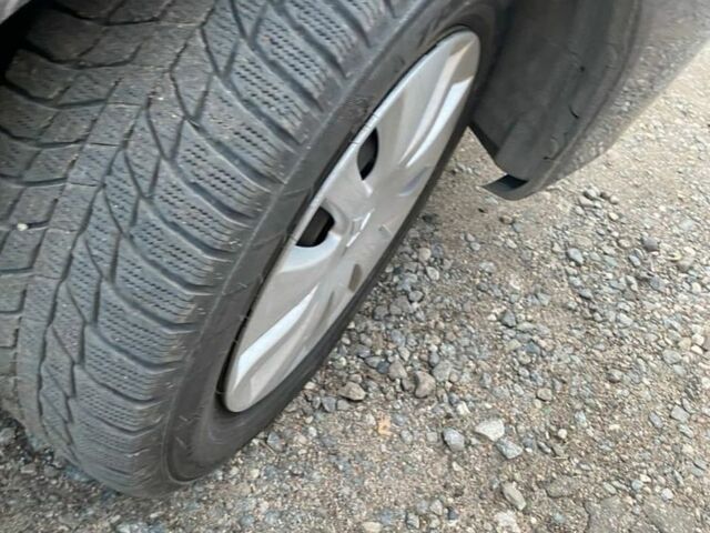 Сірий Міцубісі Lancer, об'ємом двигуна 1.6 л та пробігом 307 тис. км за 3700 $, фото 7 на Automoto.ua