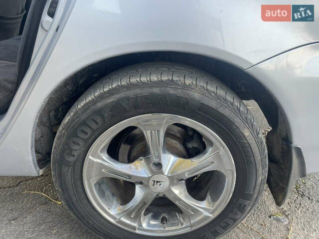 Мицубиси Лансер 2004 в Теофиполь на Automoto.ua Серый Мицубиси Лансер, объемом двигателя 1.58 л и пробегом 270 тыс. км за 3350 $, фото 14 на Automoto.ua