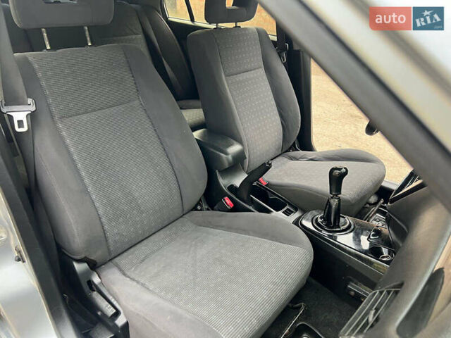 Сірий Міцубісі Lancer, об'ємом двигуна 1.6 л та пробігом 310 тис. км за 3350 $, фото 28 на Automoto.ua