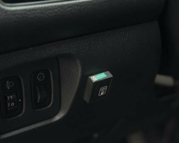 Серый Мицубиси Лансер, объемом двигателя 1.58 л и пробегом 237 тыс. км за 2999 $, фото 13 на Automoto.ua