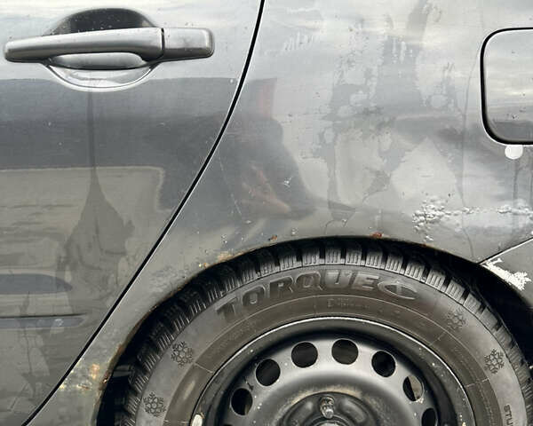 Серый Мицубиси Лансер, объемом двигателя 1.58 л и пробегом 300 тыс. км за 3500 $, фото 7 на Automoto.ua