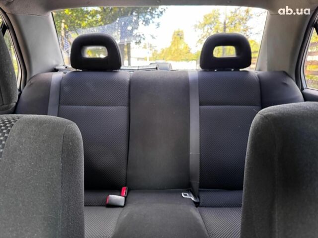 Мицубиси Лансер 2005 в Киеве на Automoto.ua Серый Мицубиси Лансер, объемом двигателя 1.6 л и пробегом 196 тыс. км за 4490 $, фото 20 на Automoto.ua