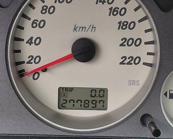 Серый Мицубиси Лансер, объемом двигателя 1.6 л и пробегом 277 тыс. км за 3500 $, фото 9 на Automoto.ua