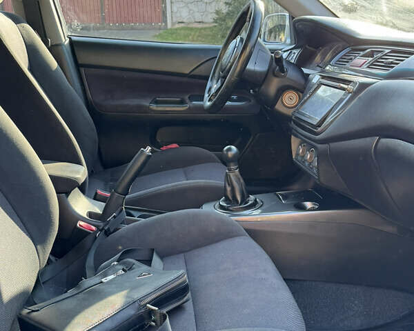 Сірий Міцубісі Lancer, об'ємом двигуна 2 л та пробігом 346 тис. км за 3200 $, фото 1 на Automoto.ua