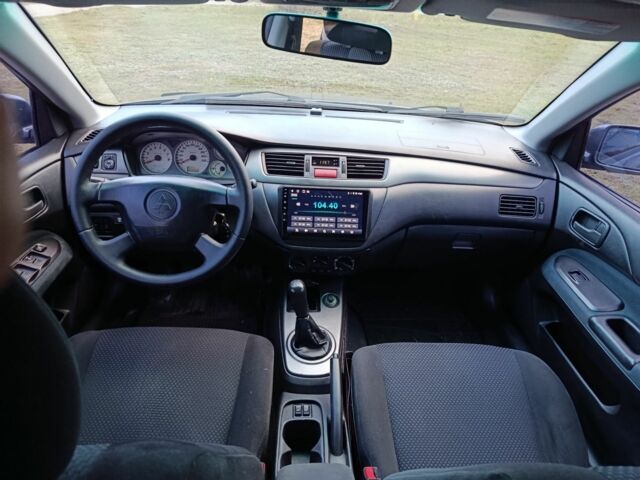 Міцубісі Lancer 2005 у Кам'янське (Дніпродзержинськ) на Automoto.ua Сірий Міцубісі Lancer, об'ємом двигуна 1.6 л та пробігом 220 тис. км за 4100 $, фото 14 на Automoto.ua
