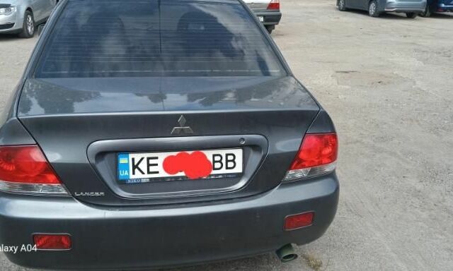 Серый Мицубиси Лансер, объемом двигателя 0 л и пробегом 273 тыс. км за 4600 $, фото 1 на Automoto.ua