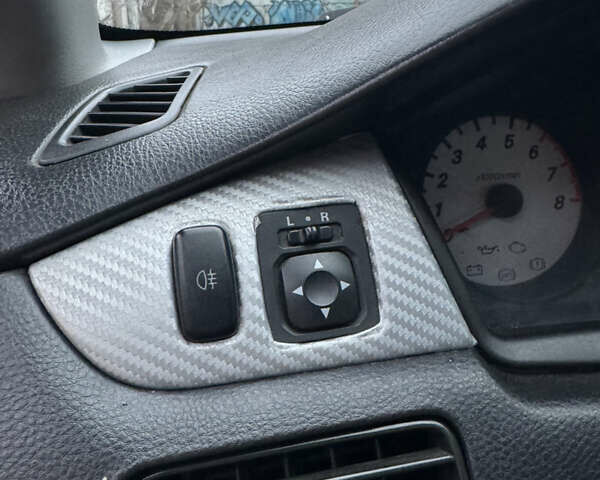 Сірий Міцубісі Lancer, об'ємом двигуна 1.6 л та пробігом 240 тис. км за 3000 $, фото 18 на Automoto.ua