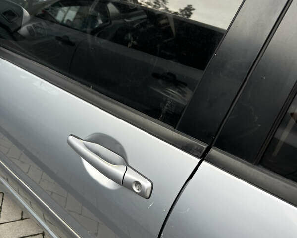 Серый Мицубиси Лансер, объемом двигателя 1.6 л и пробегом 310 тыс. км за 3500 $, фото 6 на Automoto.ua