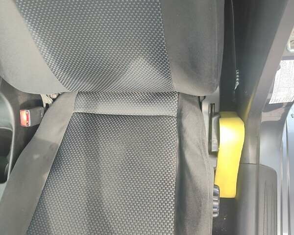 Сірий Міцубісі Lancer, об'ємом двигуна 1.6 л та пробігом 242 тис. км за 4900 $, фото 49 на Automoto.ua