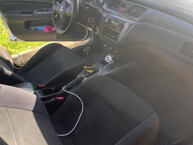 Серый Мицубиси Лансер, объемом двигателя 1.6 л и пробегом 524 тыс. км за 3800 $, фото 6 на Automoto.ua