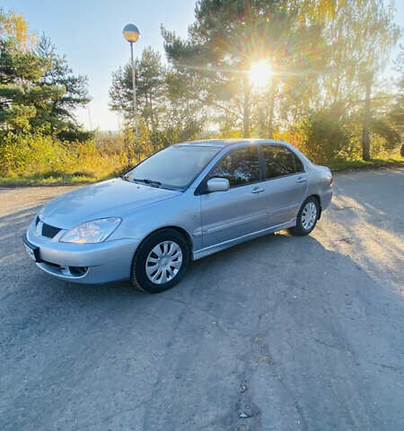 Мицубиси Лансер 2006 в Львове на Automoto.ua Серый Мицубиси Лансер, объемом двигателя 1.6 л и пробегом 253 тыс. км за 2499 $, фото 1 на Automoto.ua