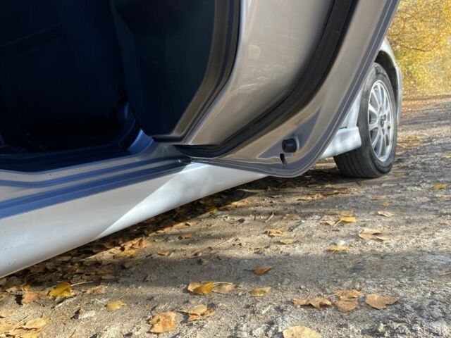 Серый Мицубиси Лансер, объемом двигателя 1.6 л и пробегом 204 тыс. км за 3999 $, фото 13 на Automoto.ua