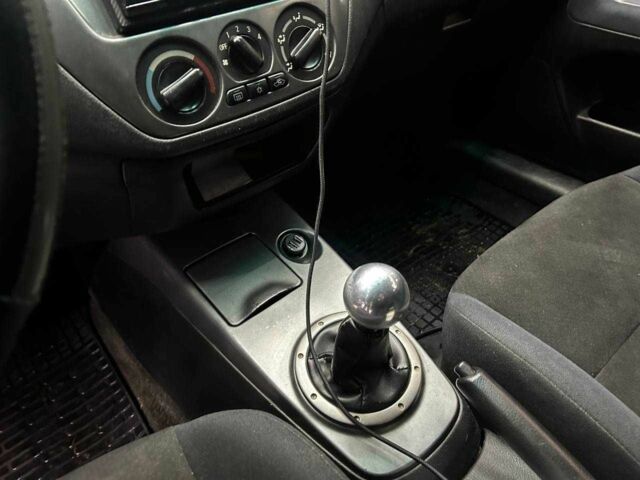 Серый Мицубиси Лансер, объемом двигателя 1.6 л и пробегом 300 тыс. км за 4600 $, фото 10 на Automoto.ua