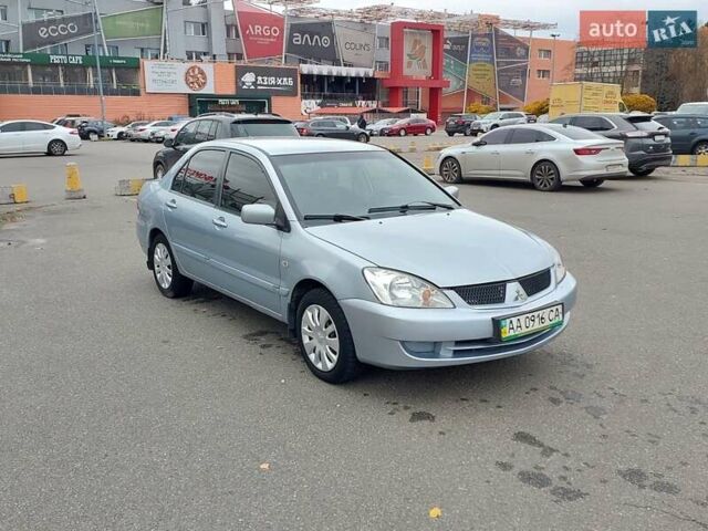 Мицубиси Лансер 2006 в Киеве на Automoto.ua Серый Мицубиси Лансер, объемом двигателя 1.6 л и пробегом 426 тыс. км за 3800 $, фото 2 на Automoto.ua