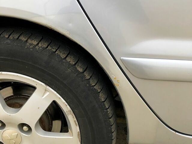 Серый Мицубиси Лансер, объемом двигателя 1.6 л и пробегом 0 тыс. км за 4000 $, фото 6 на Automoto.ua