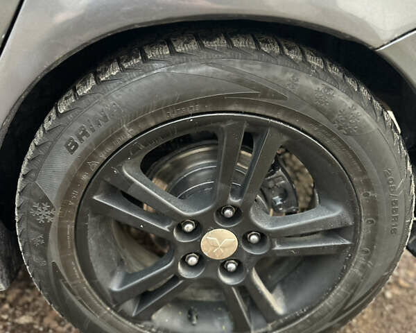 Сірий Міцубісі Lancer, об'ємом двигуна 2 л та пробігом 200 тис. км за 4999 $, фото 19 на Automoto.ua