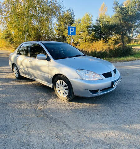 Мицубиси Лансер 2006 в Львове на Automoto.ua Серый Мицубиси Лансер, объемом двигателя 1.6 л и пробегом 253 тыс. км за 2499 $, фото 3 на Automoto.ua